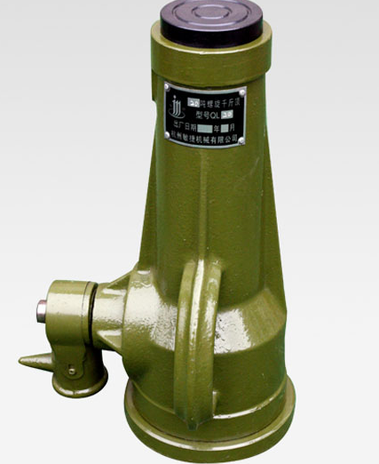 溫度對螺旋千斤頂?shù)墓ぷ餍阅苡绊戄^小