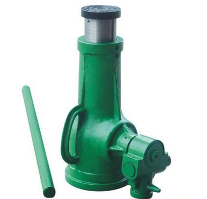 螺旋千斤頂解決集輸站內(nèi)閥門拆裝難題