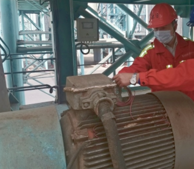 螺旋千斤頂還能分離鋼絲繩與梨形套